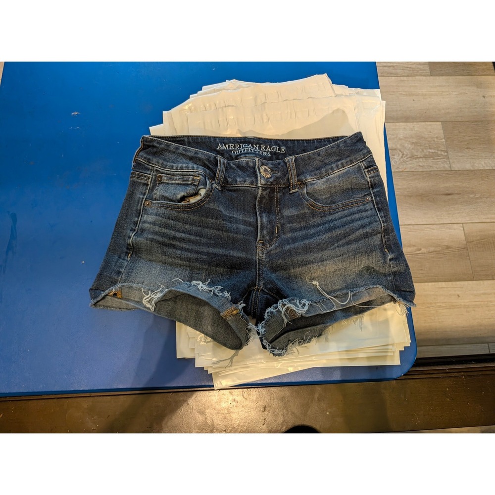 American Eagle Shortie Denim Shorts Dark Wash 360 Super Stretch Size 2 Raw Hem